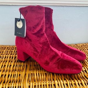 NWT Zara red velvet dress boot
